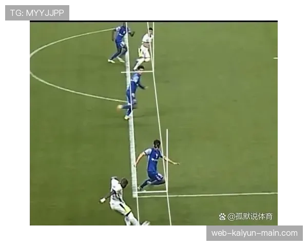 门将出击犯规，为何有时只给任意球不给红牌？